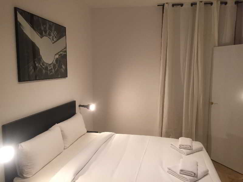 L'Escudellers By The Streets Apartment Barcelona Luaran gambar