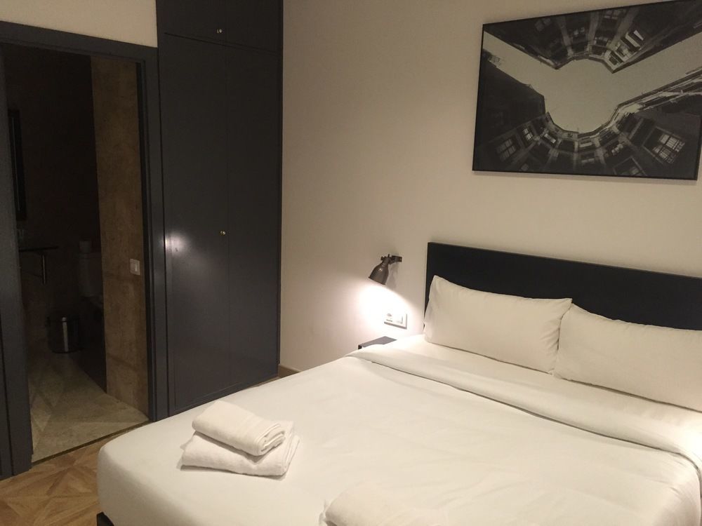 L'Escudellers By The Streets Apartment Barcelona Luaran gambar