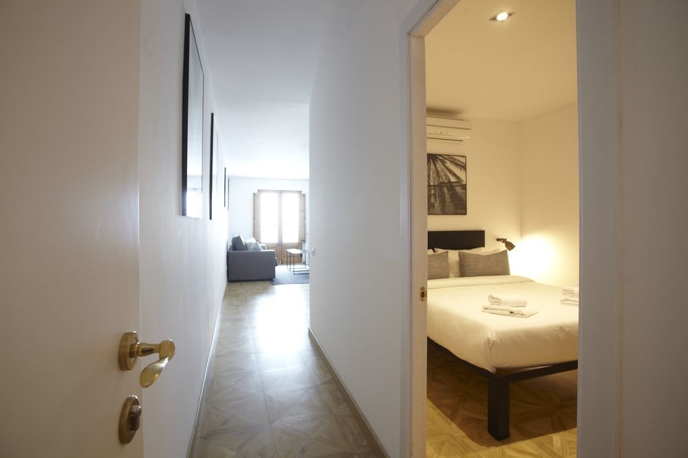 L'Escudellers By The Streets Apartment Barcelona Luaran gambar