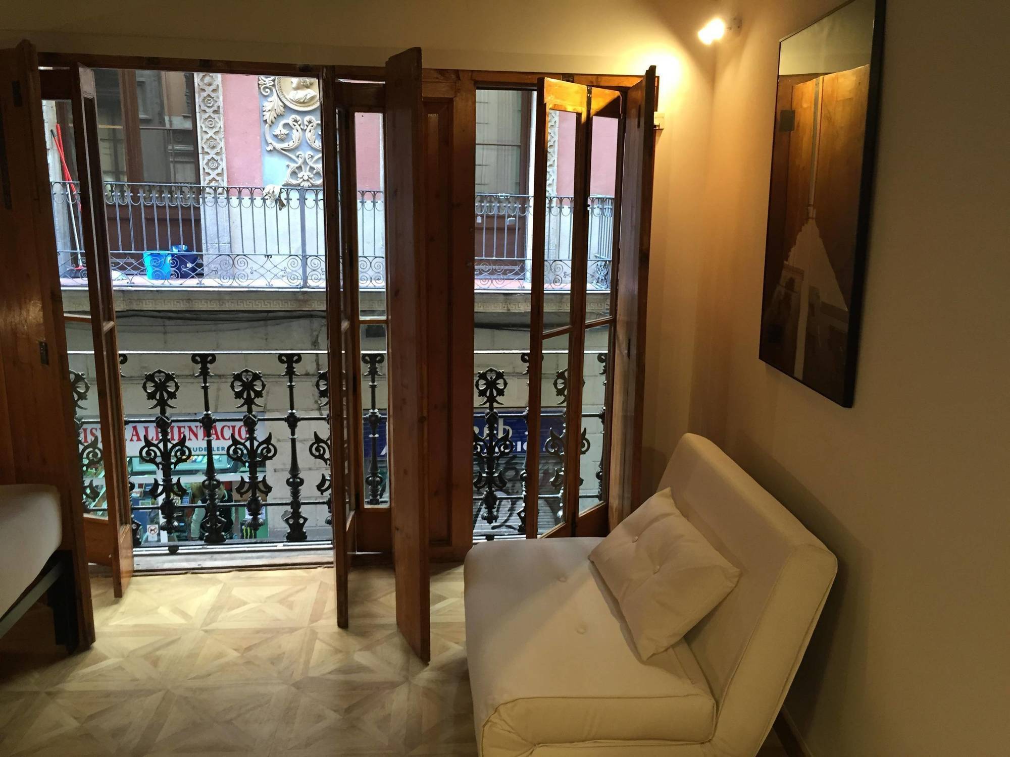 L'Escudellers By The Streets Apartment Barcelona Luaran gambar