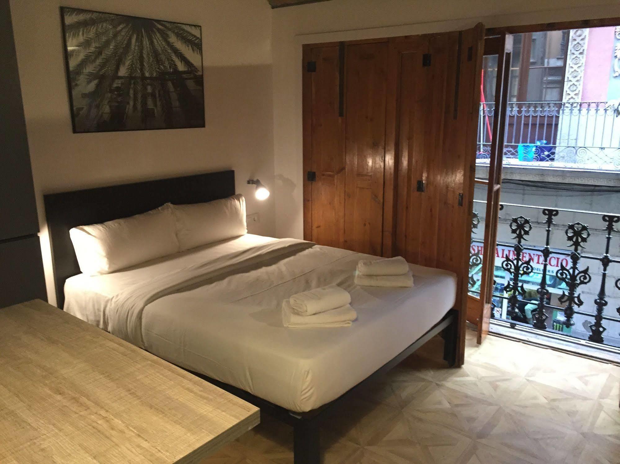 L'Escudellers By The Streets Apartment Barcelona Luaran gambar